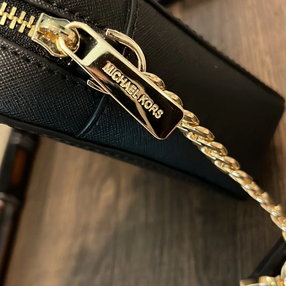 Michael Kors Jet Set Saffiano Leather Crossbody Bag in Black w Gold Hardware NWT